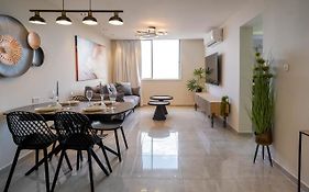 Yalarent Jasmine 3Br Apt